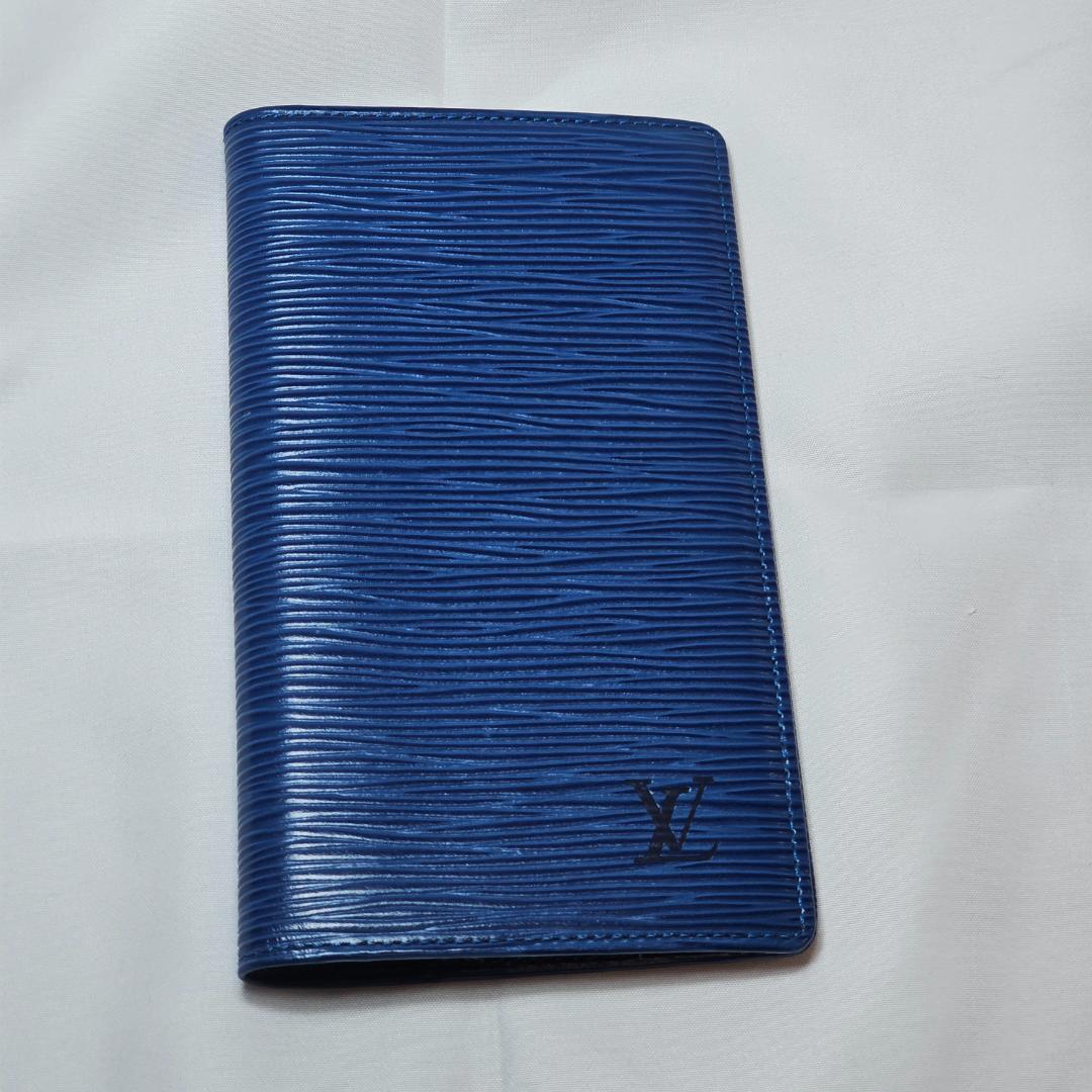 LOUIS VUITTON ルイヴィトン　エピ　青　ブルー　手帳カバー