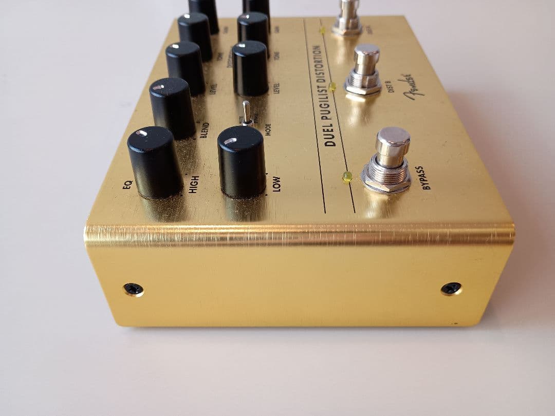 ギター Fender DUEL PUGILIST DISTORTION