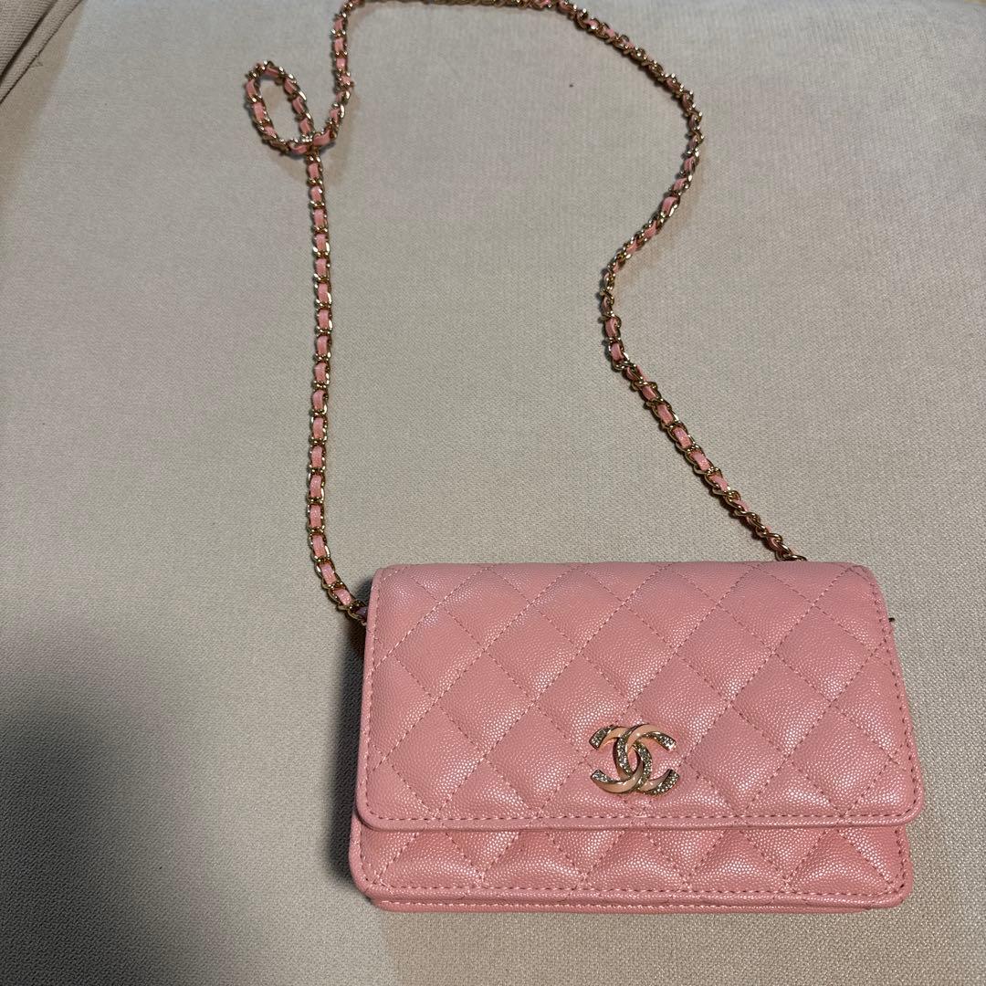CHANEL ピンクレザー ショルダーバッグ