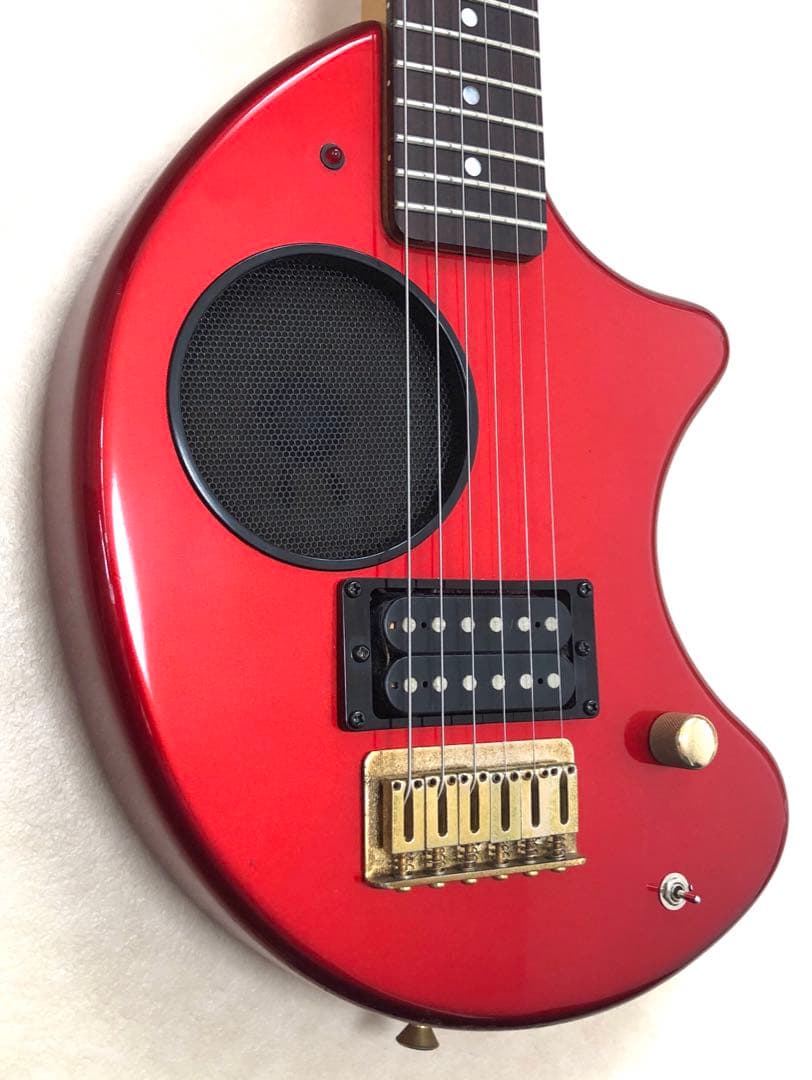 【美品】ZO-3C MRED アンプ内蔵ギター ディストーション切替SW付