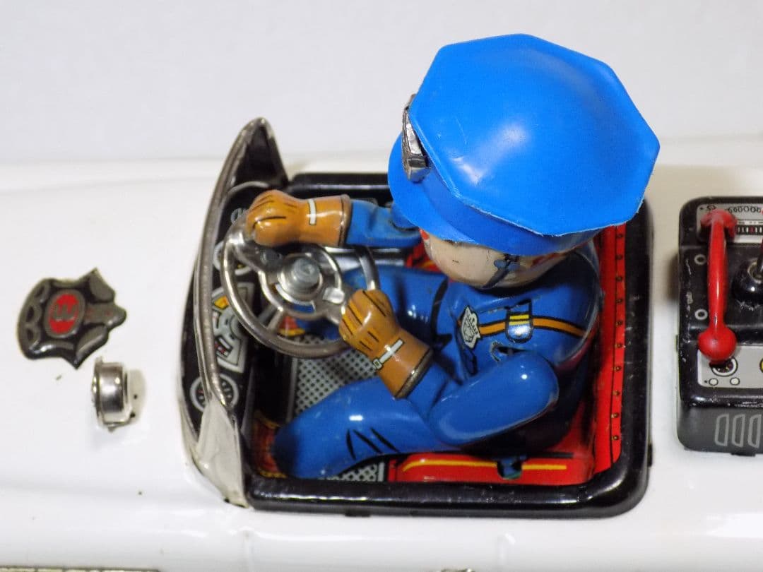 野村トーイ•新工社？ダブルネーム　電動　MYSTERY•POLIS.CAR動作品