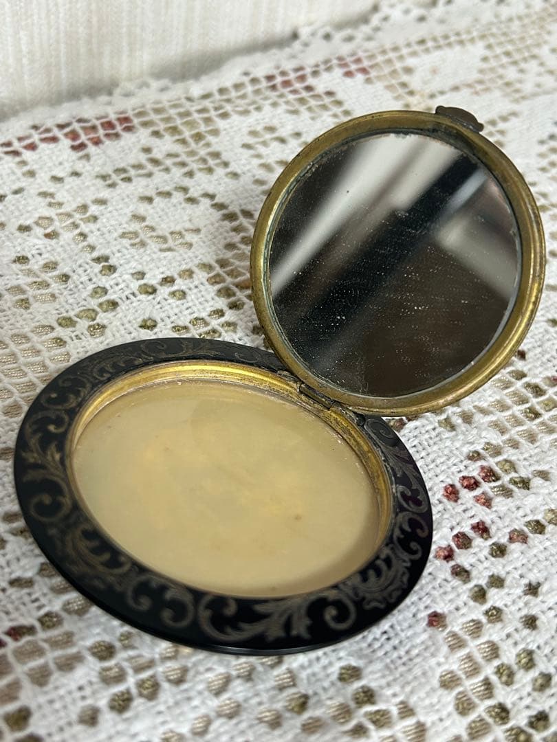 フランスアンティークコンパクト