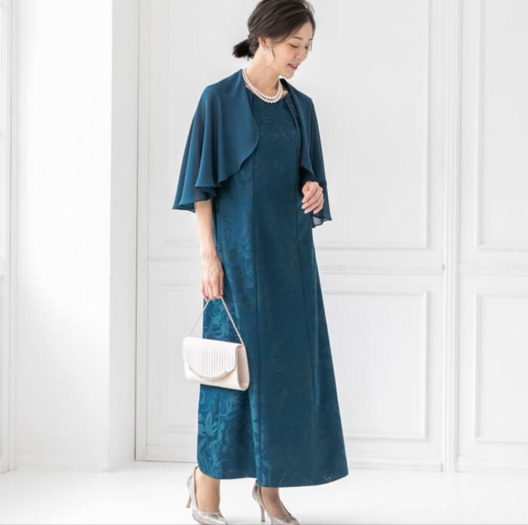 【美品】東京ソワール　プリーツデザインのパーティーバッグ