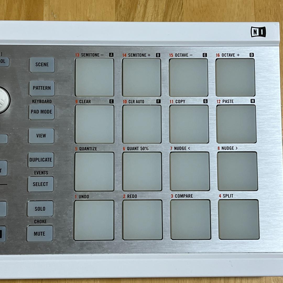 DTM・DAW NATIVE INSTRUMENTS MASCHINE MIKRO MK2