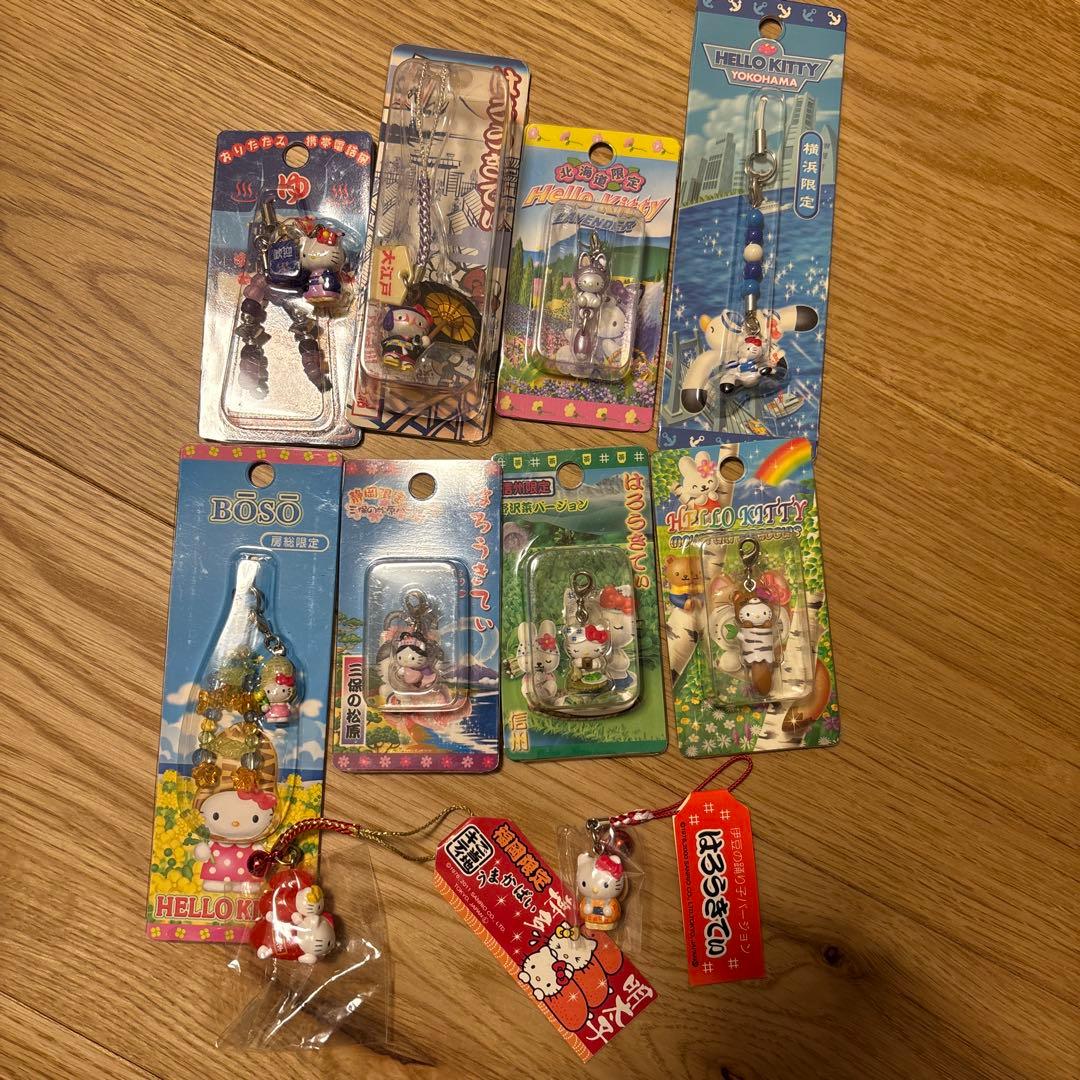 ご当地キティちゃん　64点