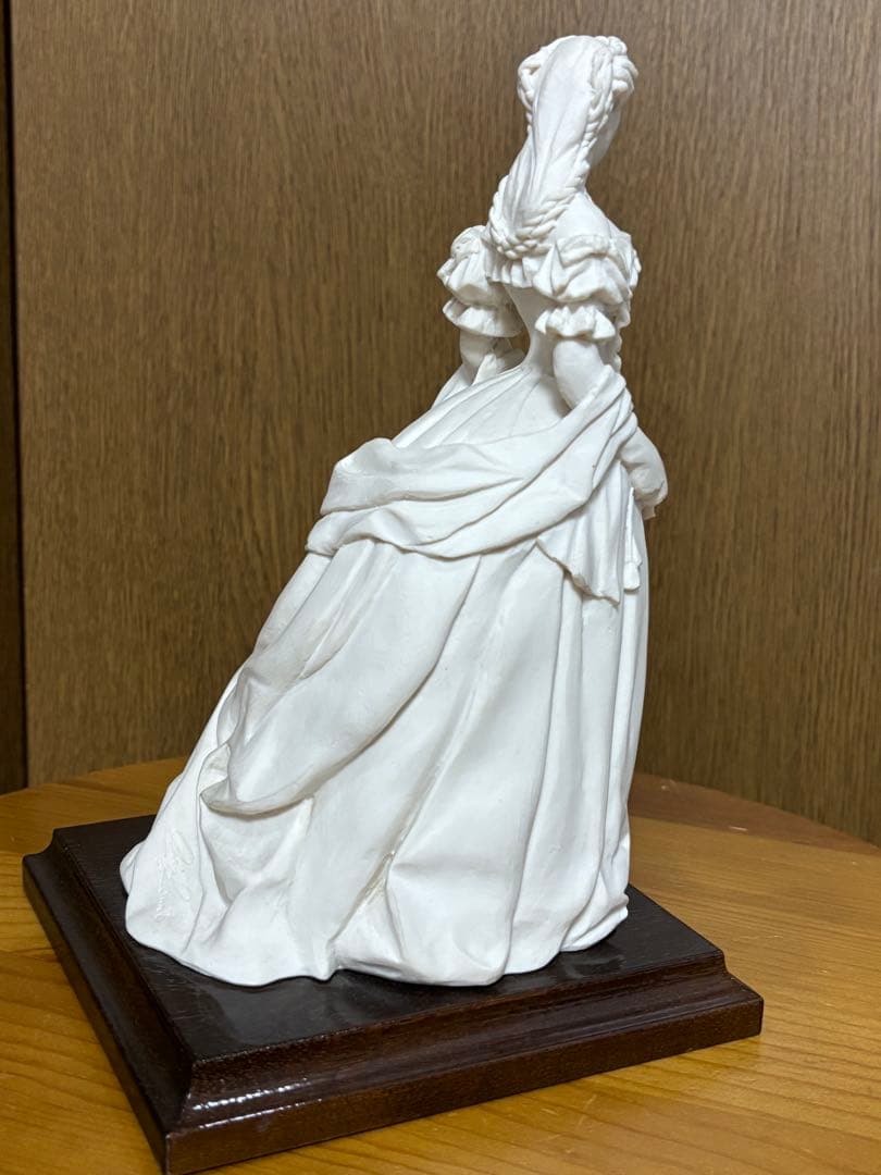 皇妃エリザベートの像　ジャンク
