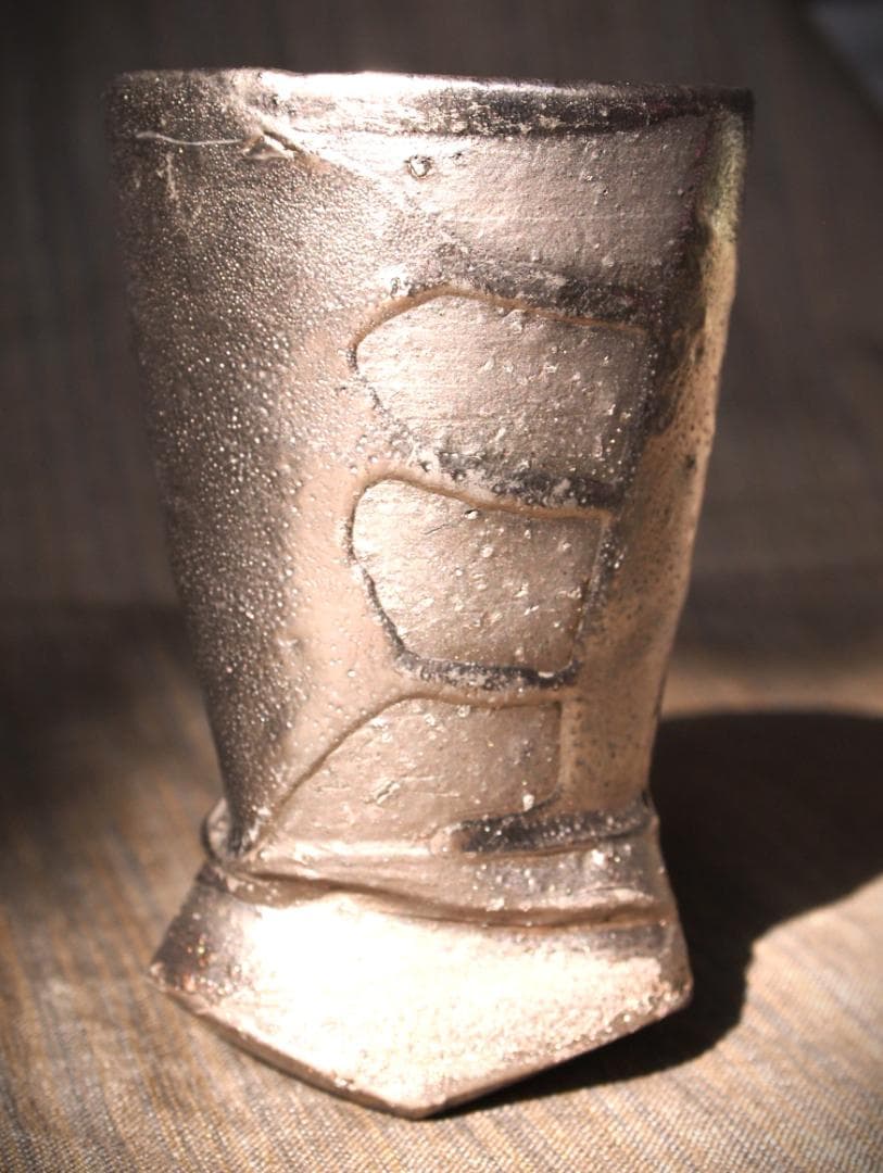 人気作家★隠崎隆一【師：人間国宝　伊勢崎淳】★銀彩麦酒器