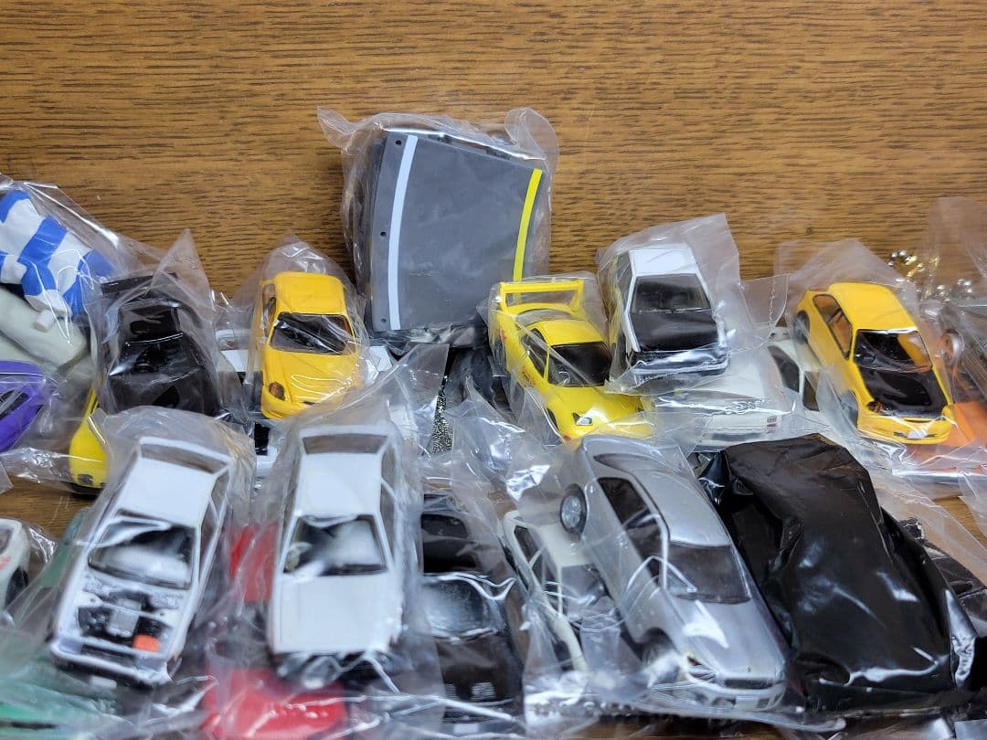 頭文字D リアルモデルコレクション YUjINガチャ 1st〜9th 48種