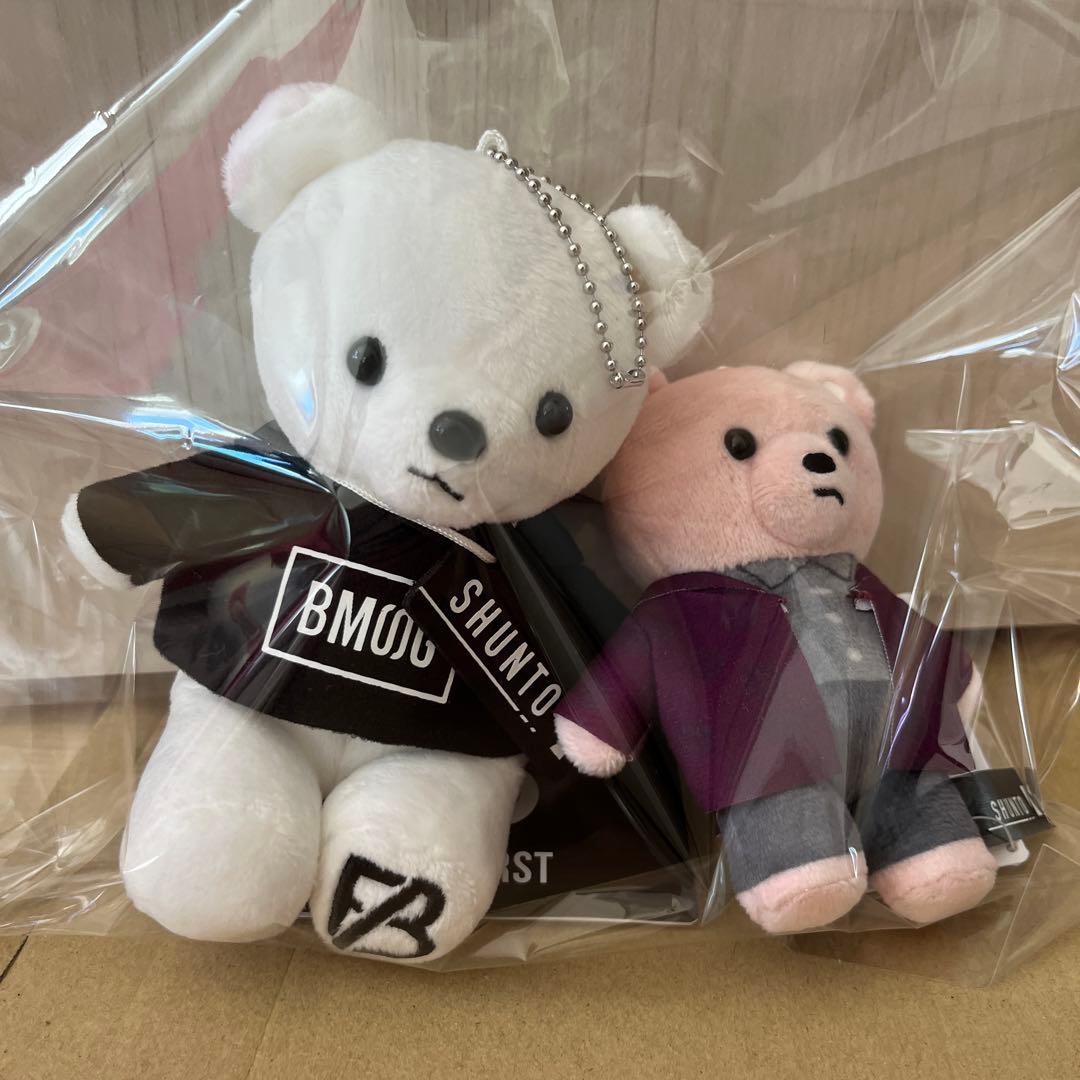 SHUNTO クマのぬいぐるみ