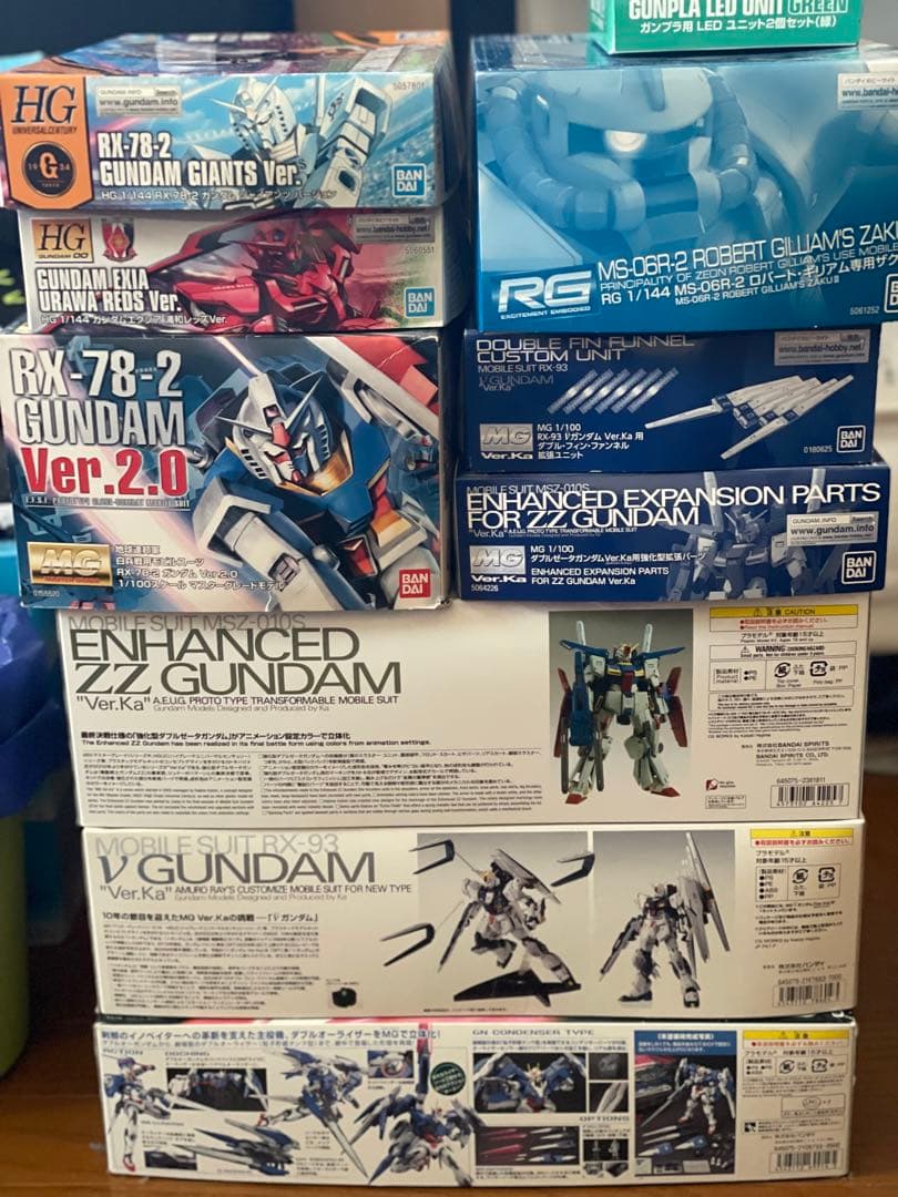 ガンプラセット RX-78-2、ZZガンダム、00ライザーなど