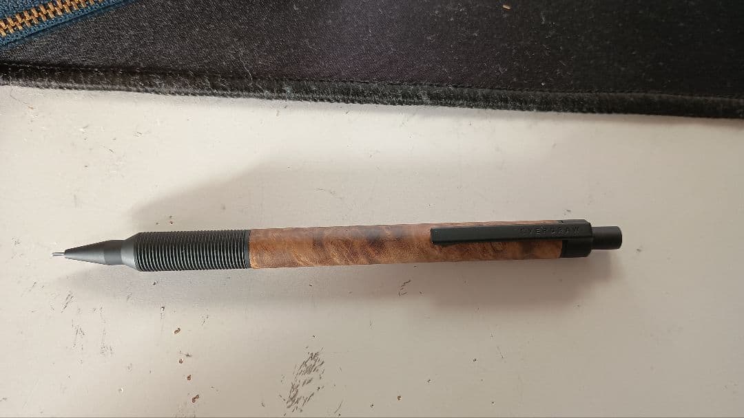 エバードロー EVERDRAW 銘木 マーブルウッド？