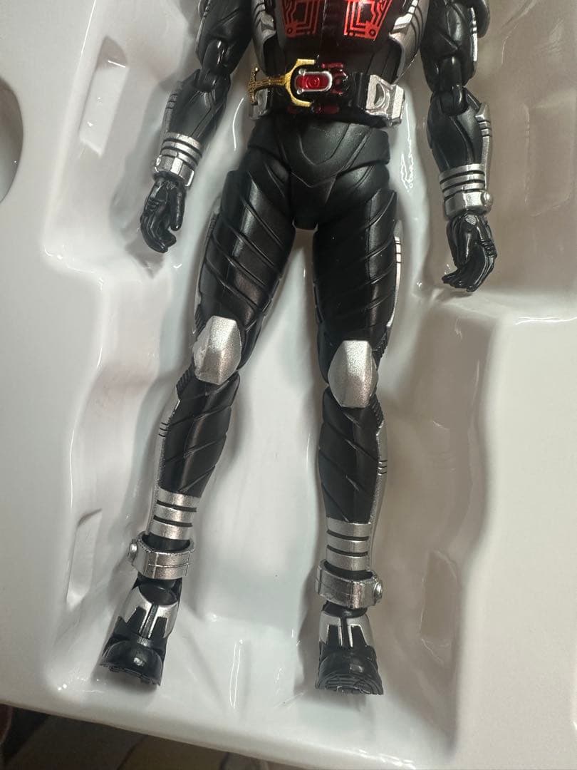 真骨彫　仮面ライダーダークカブト