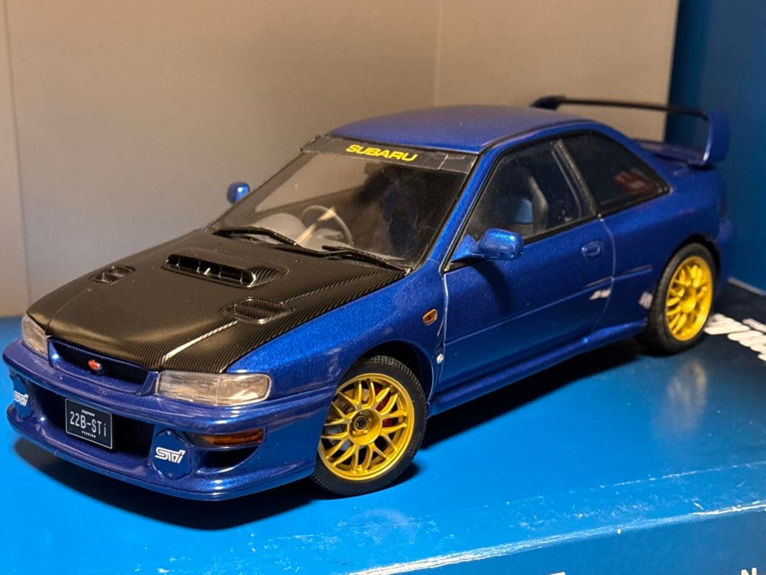AUTOart 1/18 スバル インプレッサ 22B 模型