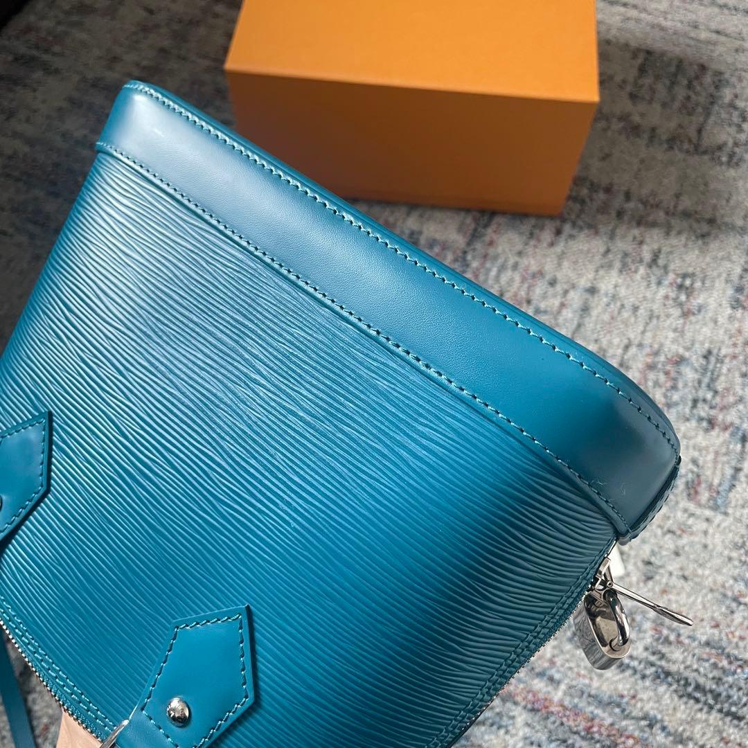 専用！定価315,700円　美品　ルイヴィトン　アルマbb ブルー