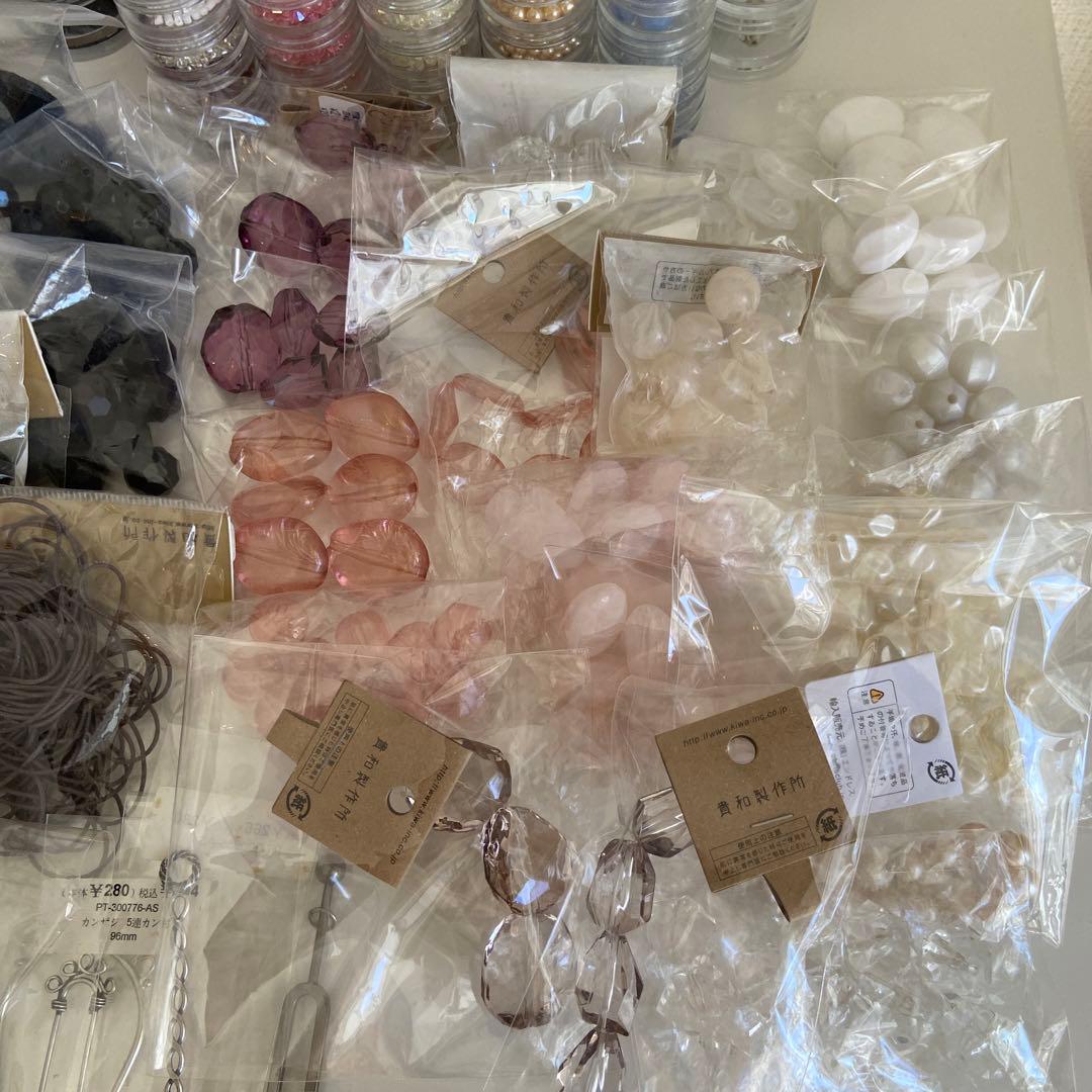ビーズ&金具やパーツ類 アクセサリー作りの冊子も まとめ売り