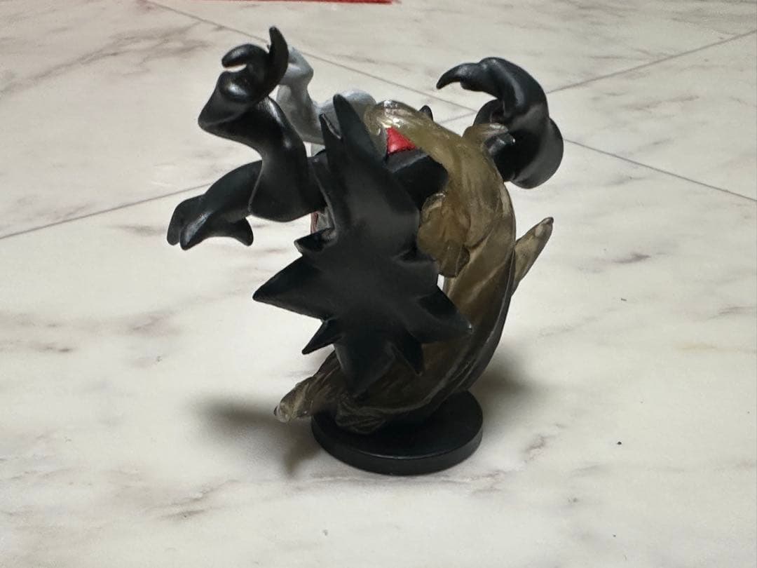 ポケモン ダークライ 海洋堂 フィギュア