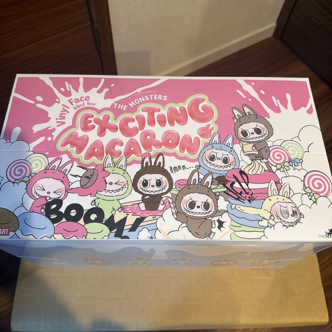Exciting Macaron Monsters マカロン　ラブブ