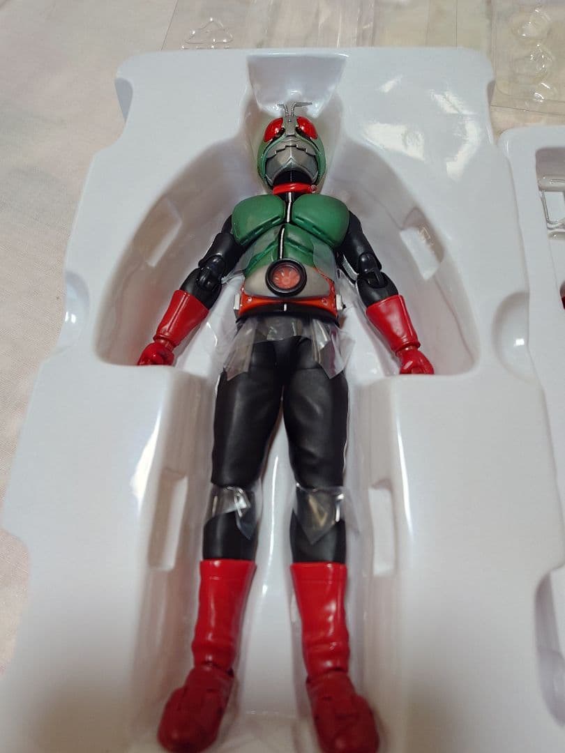 S.H.フィギュアーツ 真骨彫製法 仮面ライダー新1号・新2号 保護シート付き