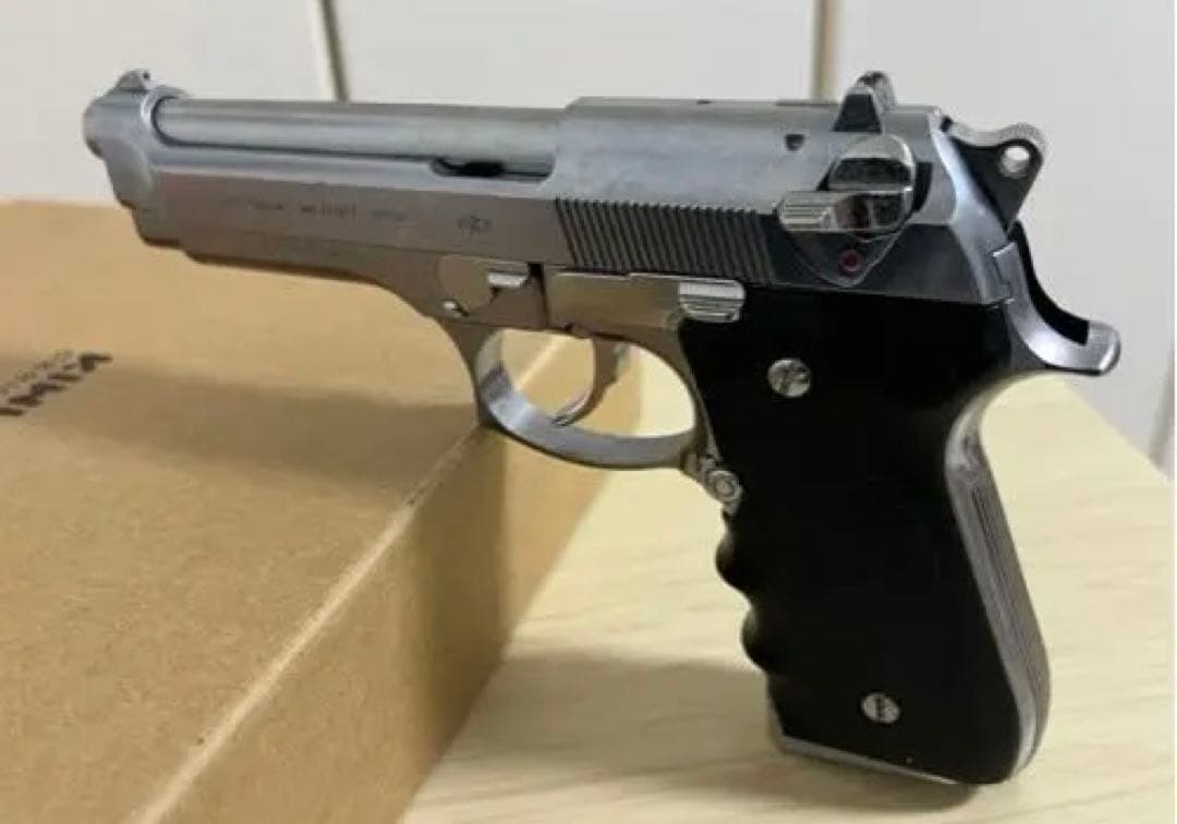 ブラックフライデー限定値引き東京マルイ　ベレッタ M92F シルバー　ガスガン