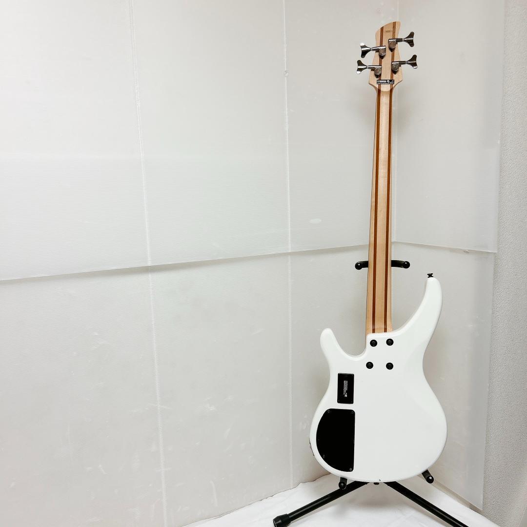 美品 YAMAHA ヤマハ TRBX304 アクティブベース ホワイト