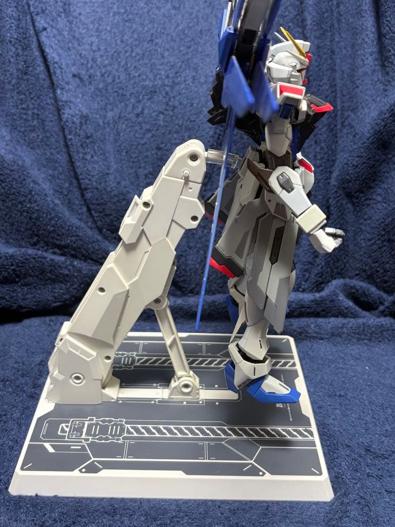 L BUILD メタルビルド　フリーダムガンダム　中古品