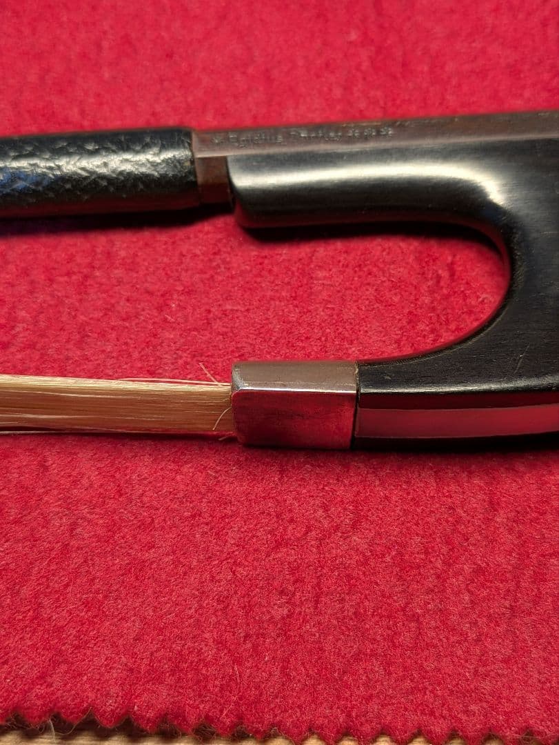 コントラバス弓　*Egidius Dörflar***