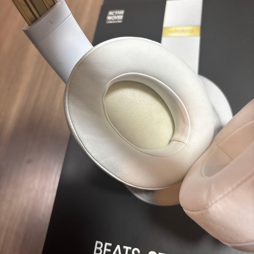 BEATS STUDIO3 ワイヤレスヘッドホン ホワイト ケース付 稼働確認済