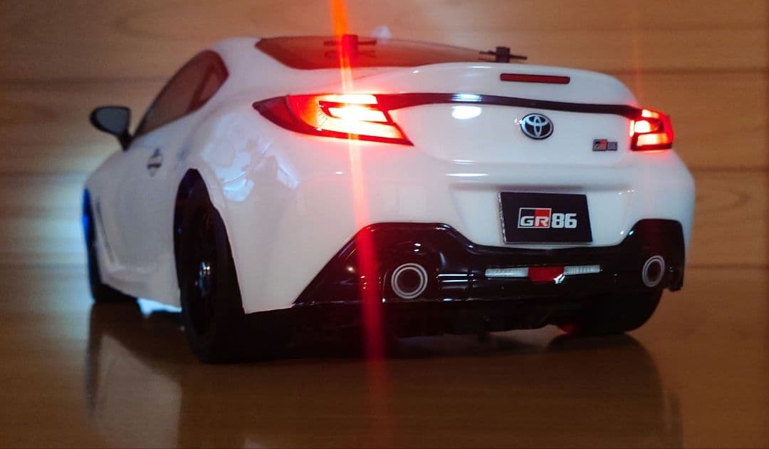 田宮RCトヨタGR86LEDライト付ファーストトライ＆プロポバッテリーセット完成