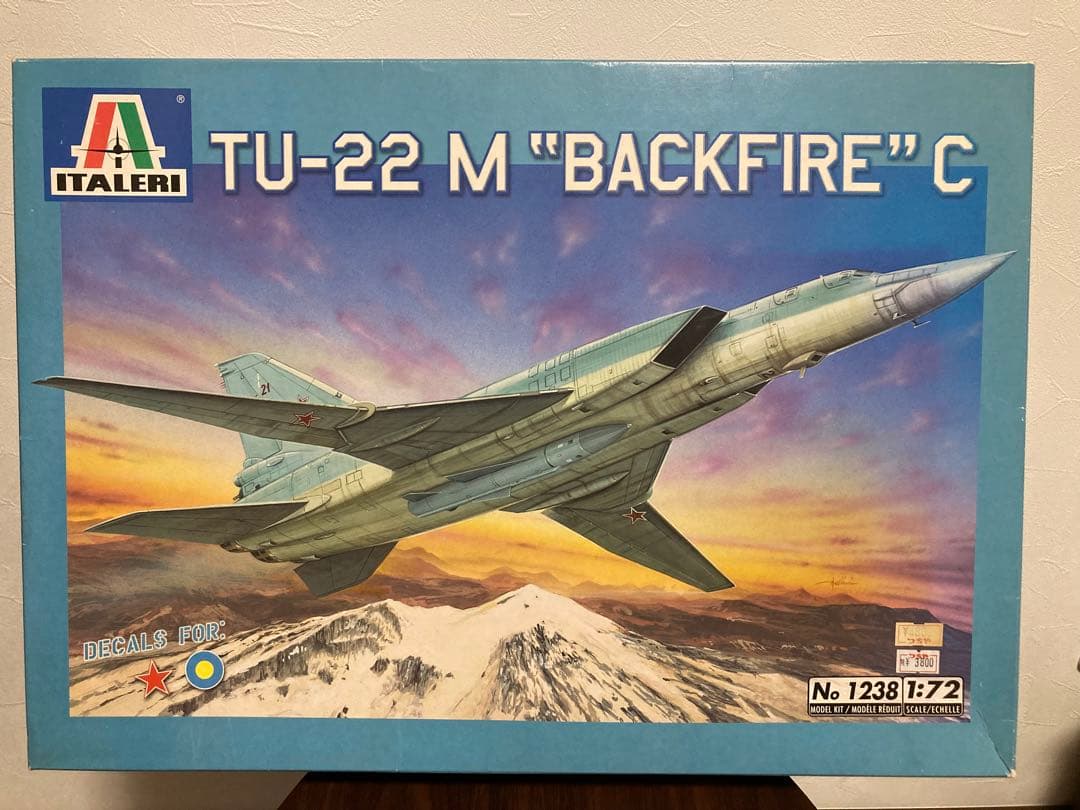 航空機・ヘリコプター ITALERI TU-22 M \