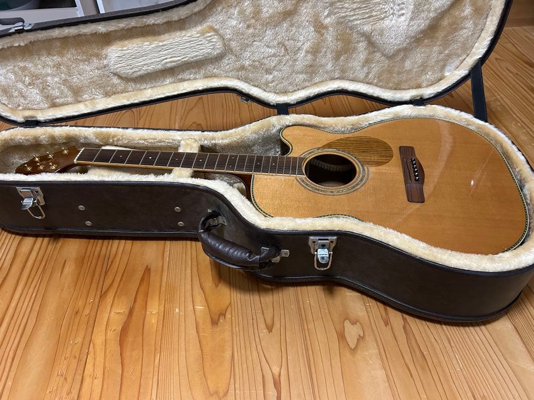 Samick Greg Bennett OM-15CE ハードケース付き