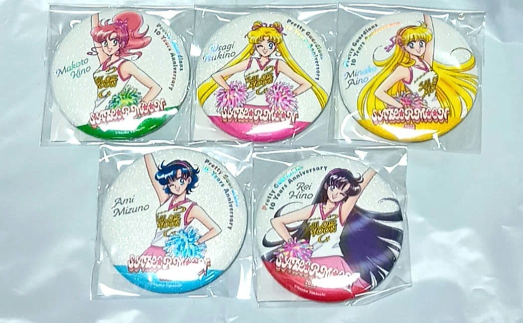 セーラームーン 5点 FC限定 オーロララメ缶バッジ 月野うさぎ