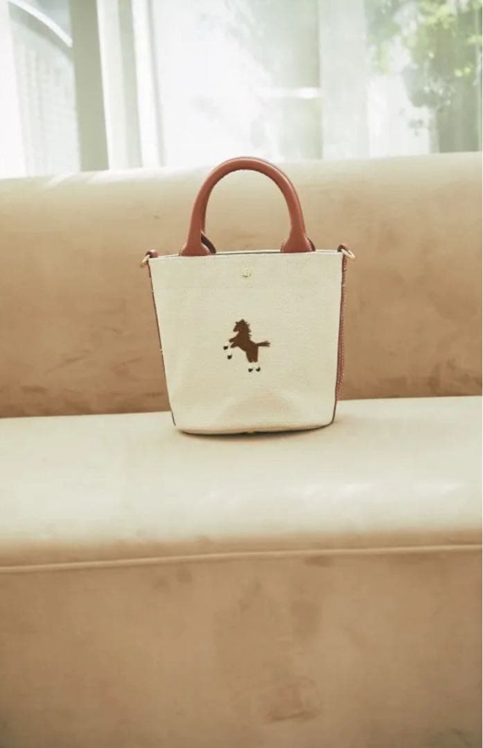 新品未使用★SEVENTEN by MIHO K馬刺繍ミニショルダーバック