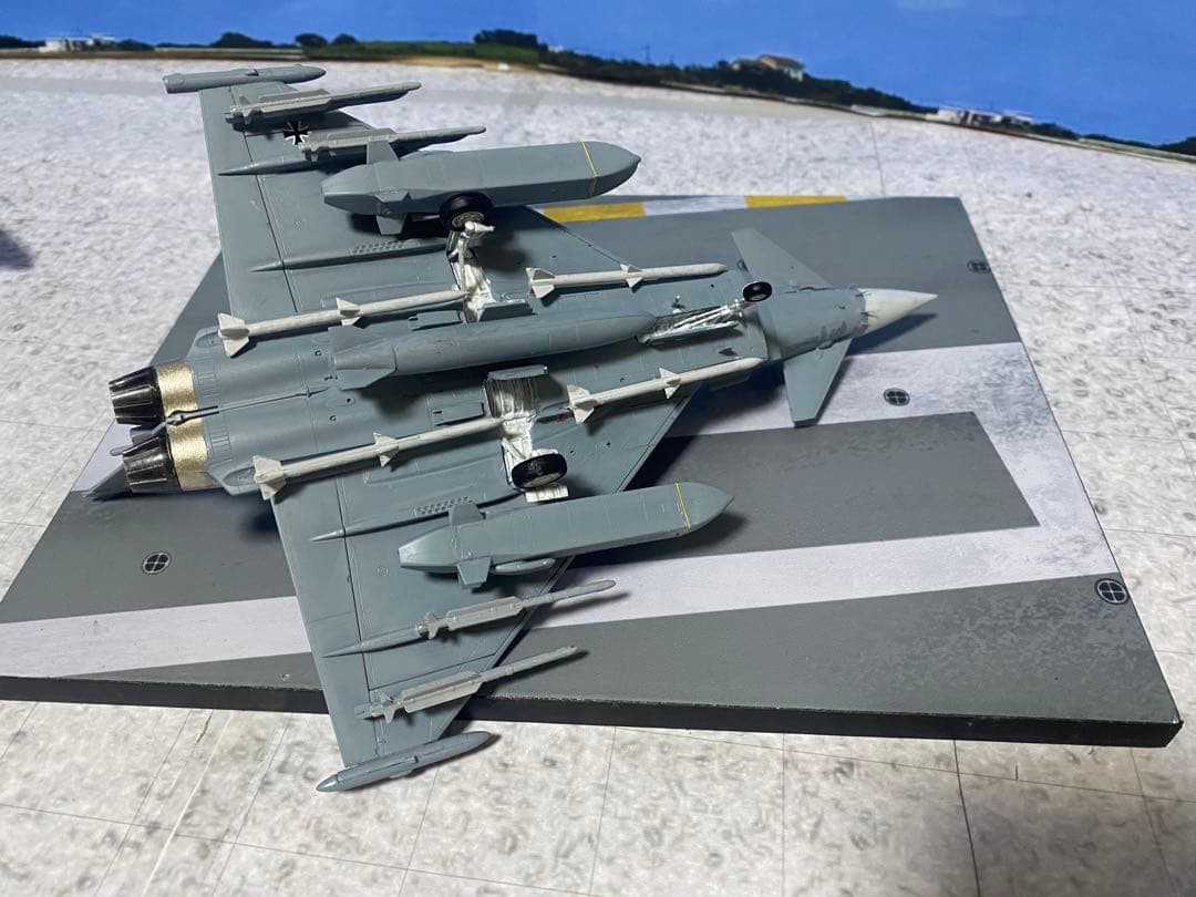 限定値下げ　1/72 プラモデル完成品　ユーロファイター　ハセガワ