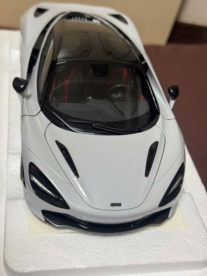 オートアート　McLaren 720s マクラーレン720s 1/18