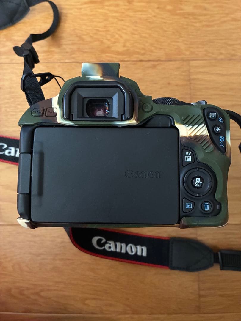 最終価格！Canon EOS Kiss X9 一眼レフ シリコンカバー付き