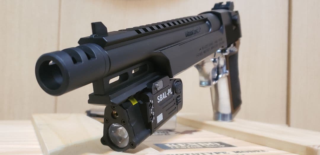 赤*人様 東京マルイ ライトニングホーク .50AE 10インチ マグナポートカ