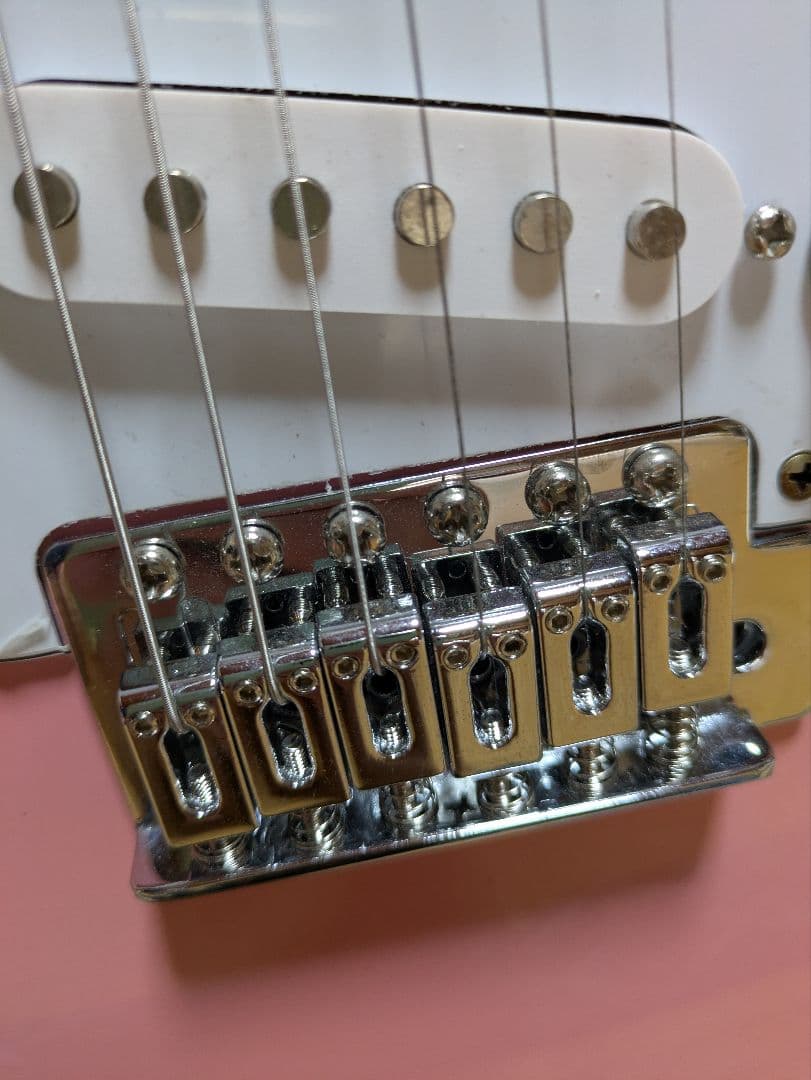 フォトジェニック　Photogenic　ピンク エレキギター ストラト