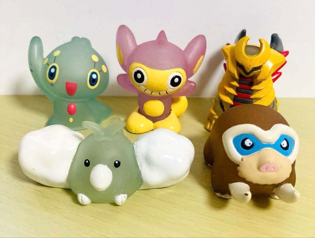 ポケモンキッズ クリア エイパム マナフィ ギラティナ マンムー チルット