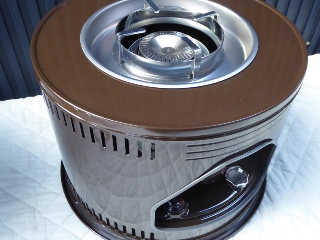 未使用　保管品　TOYOTOMI HH-S219E 石油ストーブ　スパーク点火