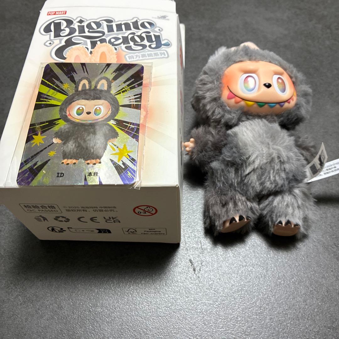 ラブブシークレット箱あり箱汚いですが POP MART公式店舗での購入品です。