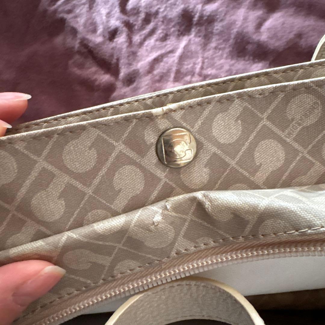 GHERARDINI ベージュ ハンドバッグ