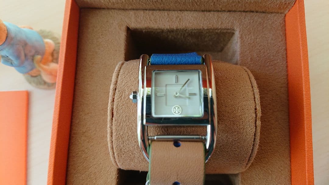 ★新品半額saleTory Burch 配色カラー クオーツレディースお洒落時計