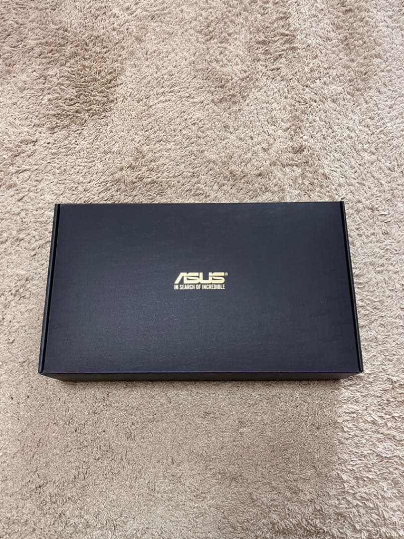 ASUS グラフィックボード RTX5070-012G 未使用