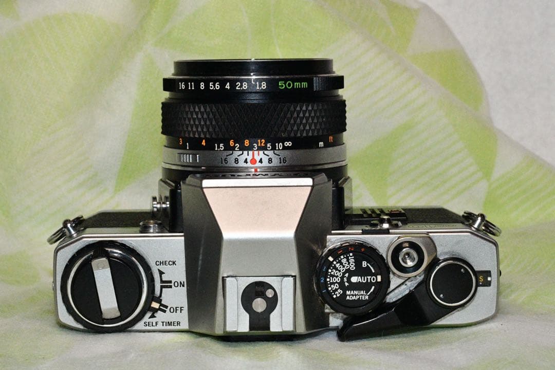 《動作品》OLYMPUS OM10 Silver+50/1.8 a406