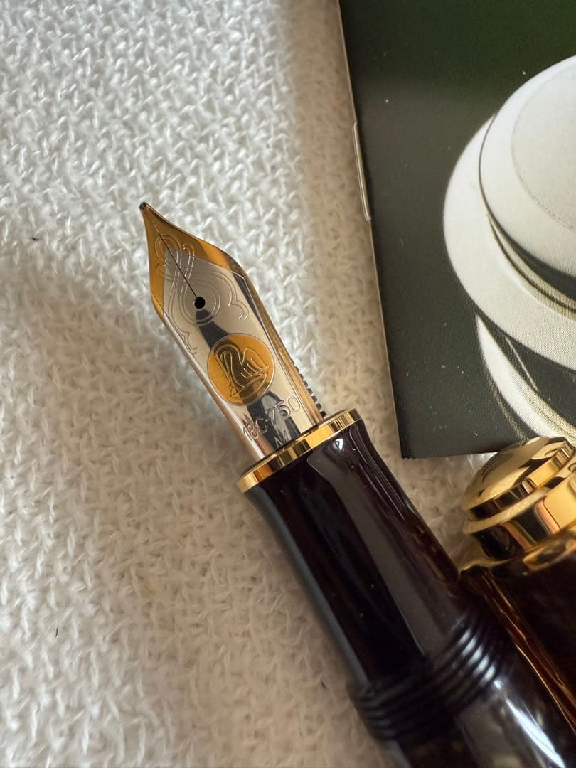 ペリカン万年筆2024年限定品M1000，未使用品