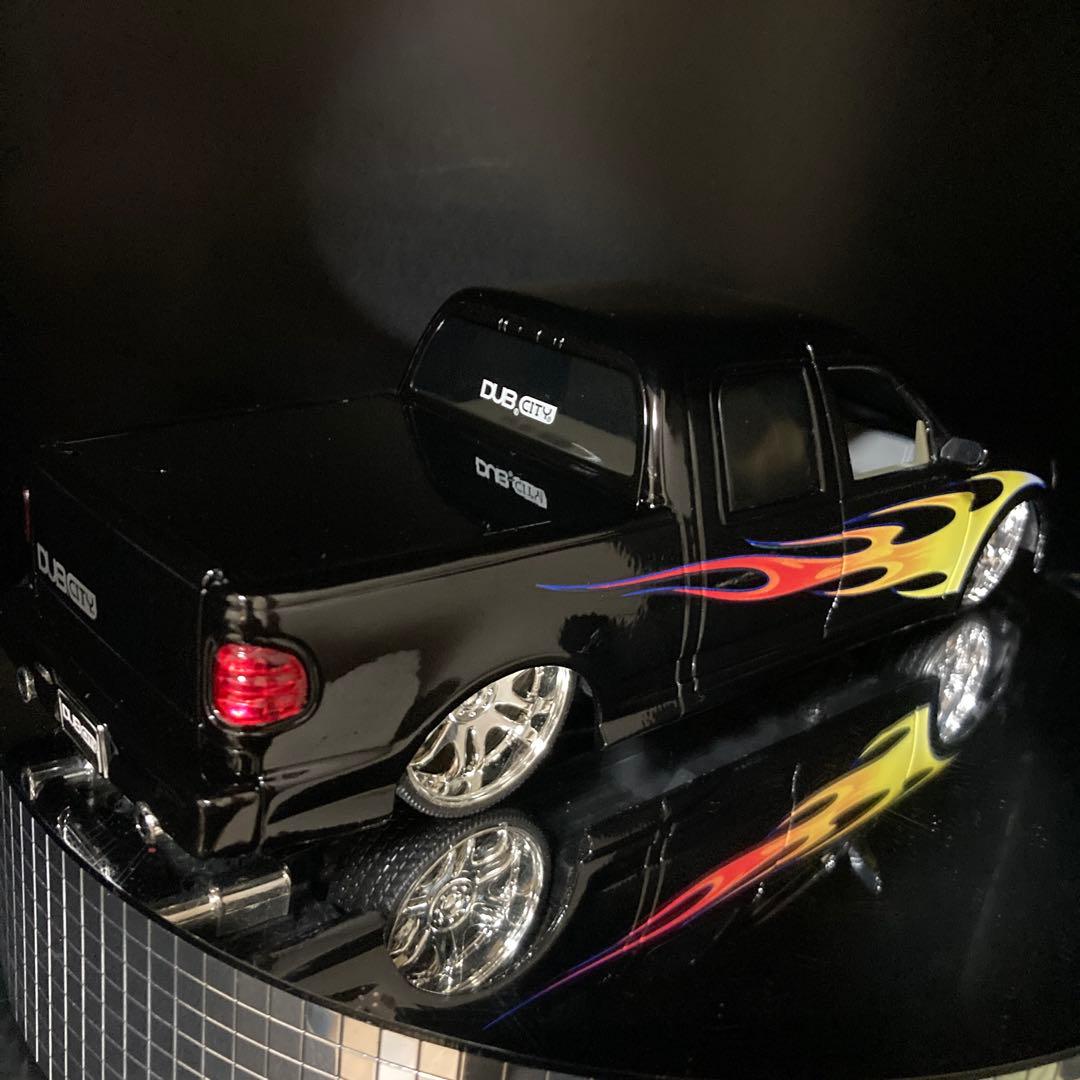 jada toys DUB Ford F-150 1/24 ホーミーズ付き