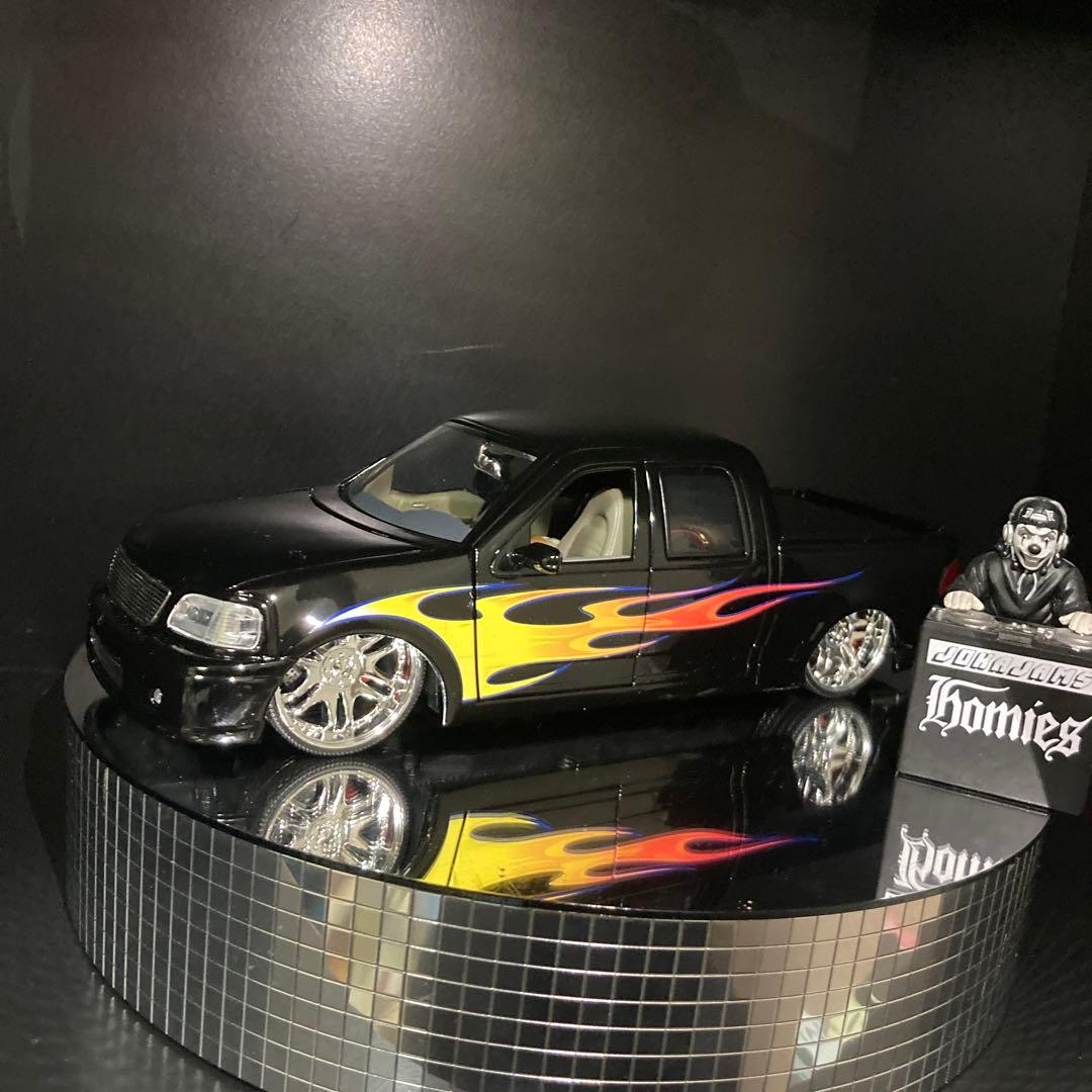 jada toys DUB Ford F-150 1/24 ホーミーズ付き