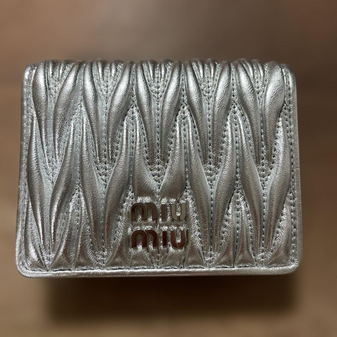 miumiu☆ミュウミュウ☆マテラッセレザー折り財布