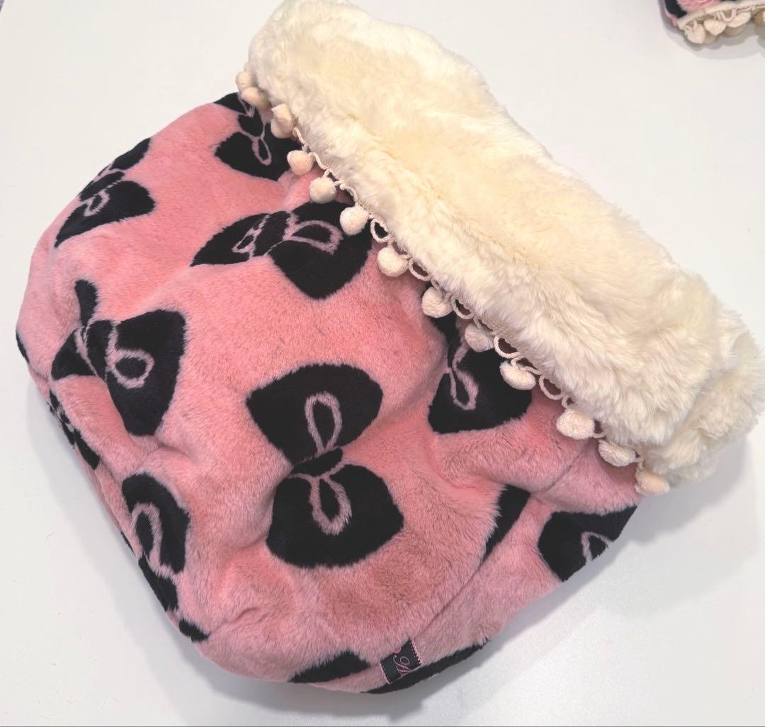 ★新品未使用★ふわふわ暖かい リボン柄ファーベッド リバーシブル 小型犬 小動物