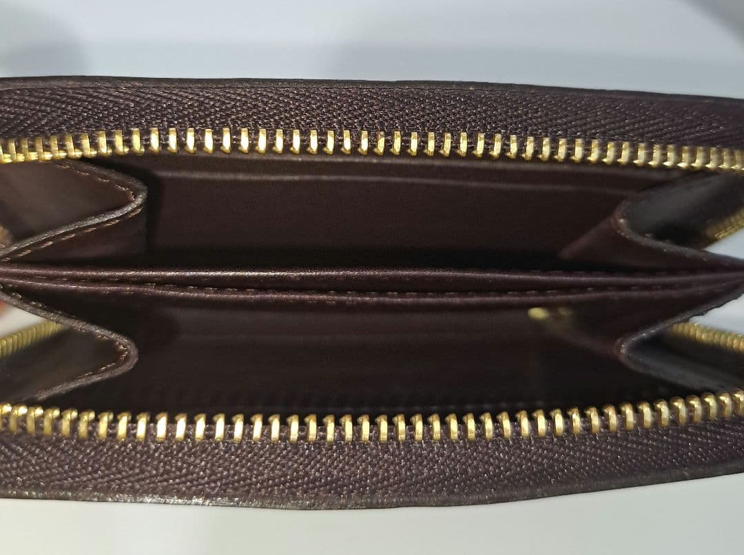 ルイヴィトン ケース モノグラム ジッピーパース アラマント